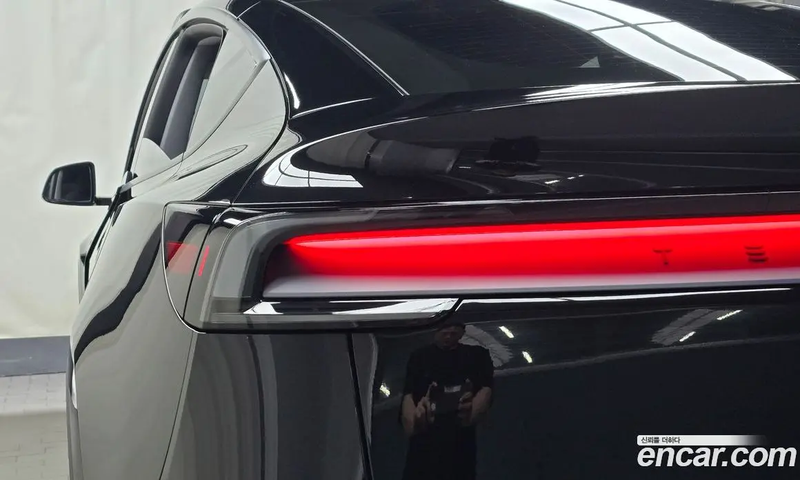 Tesla Model Y 2025 0.2 автомат (гидро), фото 9 Tesla Model Y 2025 0.2 автомат (гидро), фото 9