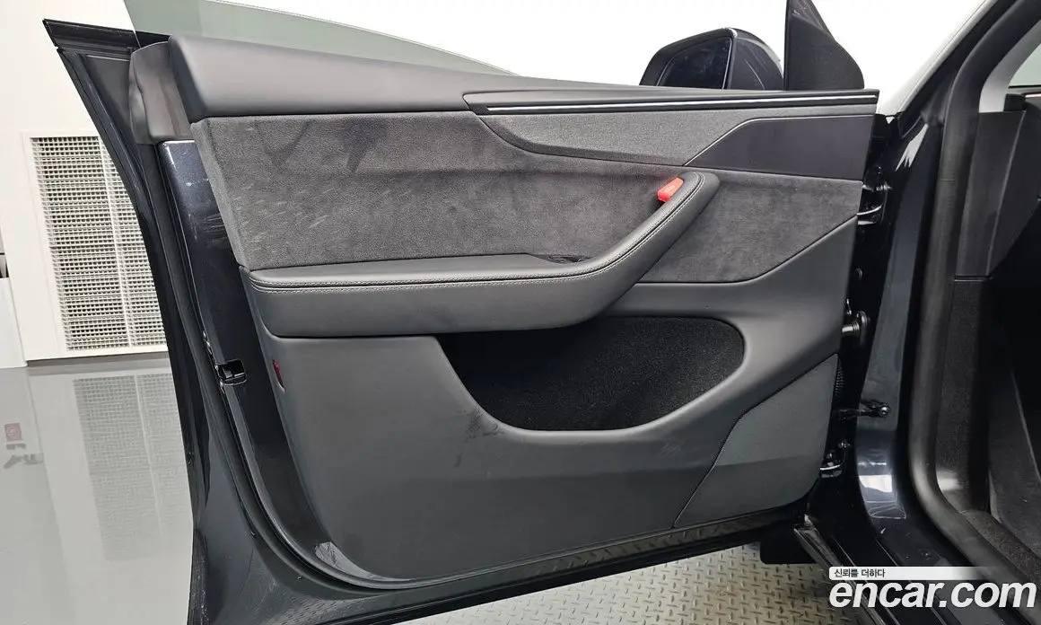Tesla Model Y 2025 0.2 автомат (гидро), фото 13 Tesla Model Y 2025 0.2 автомат (гидро), фото 13