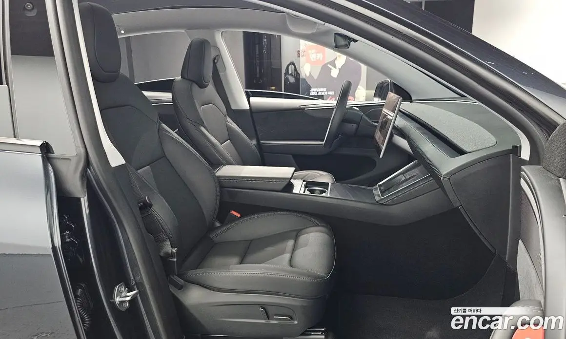 Tesla Model Y 2025 0.2 автомат (гидро), фото 17 Tesla Model Y 2025 0.2 автомат (гидро), фото 17
