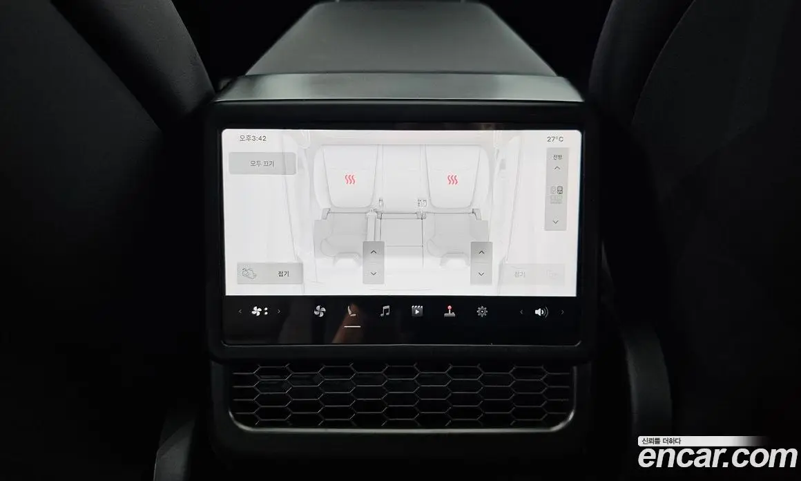 Tesla Model Y 2025 0.2 автомат (гидро), фото 28 Tesla Model Y 2025 0.2 автомат (гидро), фото 28