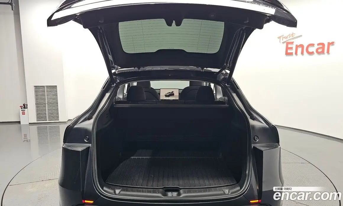 Tesla Model Y 2025 0.2 автомат (гидро), фото 34 Tesla Model Y 2025 0.2 автомат (гидро), фото 34