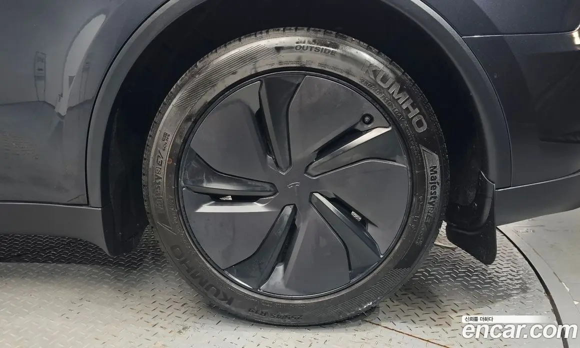 Tesla Model Y 2025 0.2 автомат (гидро), фото 6 Tesla Model Y 2025 0.2 автомат (гидро), фото 6