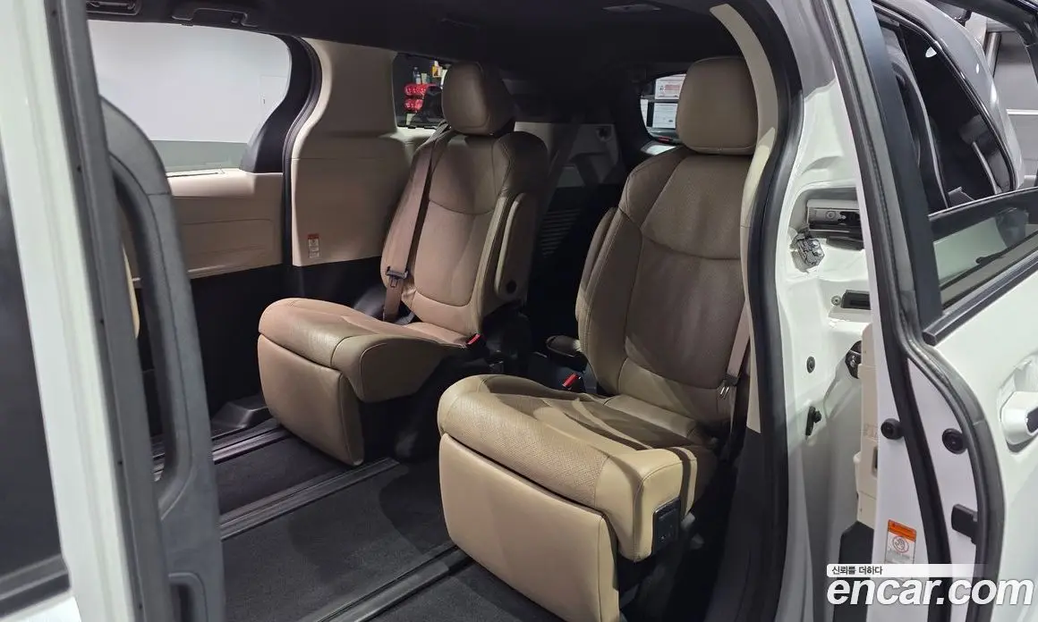Toyota Sienna 2023 2.5 автомат (гидро), фото 11 Toyota Sienna 2023 2.5 автомат (гидро), фото 11