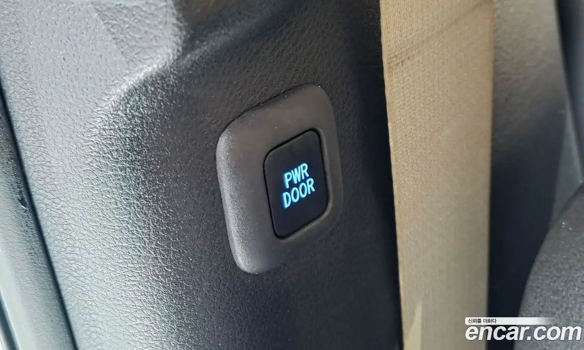 Toyota Sienna 2023 2.5 автомат (гидро), фото 18 Toyota Sienna 2023 2.5 автомат (гидро), фото 18