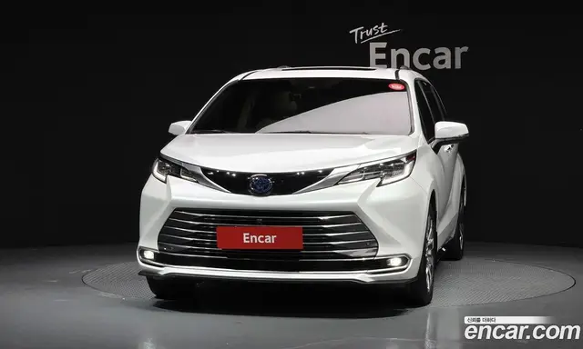 Toyota Sienna 2023 2.5 автомат (гидро), миниатюра 3 Toyota Sienna 2023 2.5 автомат (гидро), миниатюра 3