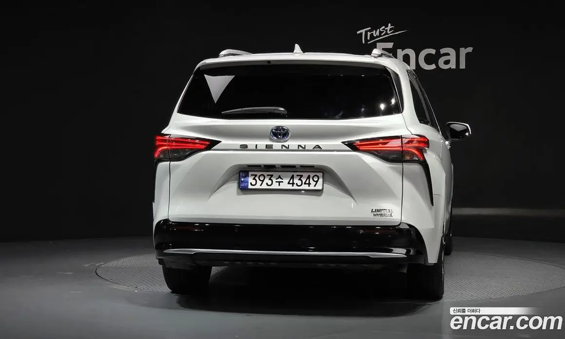 Toyota Sienna 2023 2.5 автомат (гидро), фото 4 Toyota Sienna 2023 2.5 автомат (гидро), фото 4