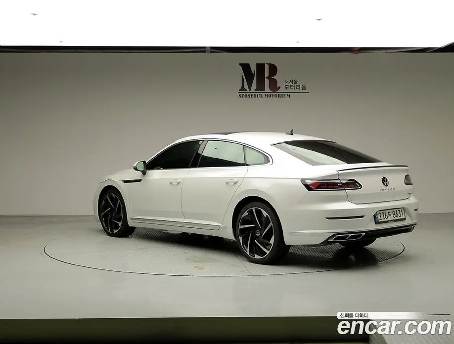Volkswagen Arteon 2023 2.0 автомат (гидро), фото 4 Volkswagen Arteon 2023 2.0 автомат (гидро), фото 4