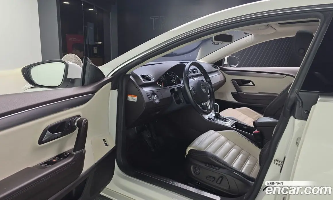 Volkswagen CC 2014 2.0 автомат (гидро), фото 10 Volkswagen CC 2014 2.0 автомат (гидро), фото 10