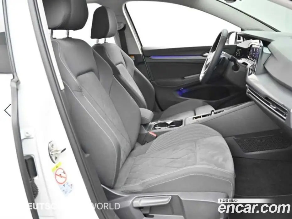 Volkswagen Golf 2022 2.0 автомат (гидро), фото 10 Volkswagen Golf 2022 2.0 автомат (гидро), фото 10