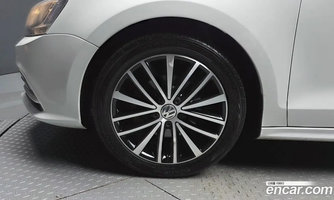 Volkswagen Jetta 2016 2.0 автомат (гидро), фото 5 Volkswagen Jetta 2016 2.0 автомат (гидро), фото 5