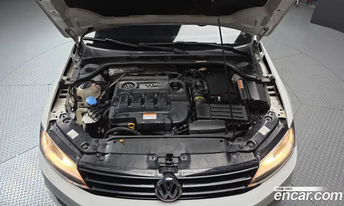 Volkswagen Jetta 2016 2.0 автомат (гидро), фото 6 Volkswagen Jetta 2016 2.0 автомат (гидро), фото 6