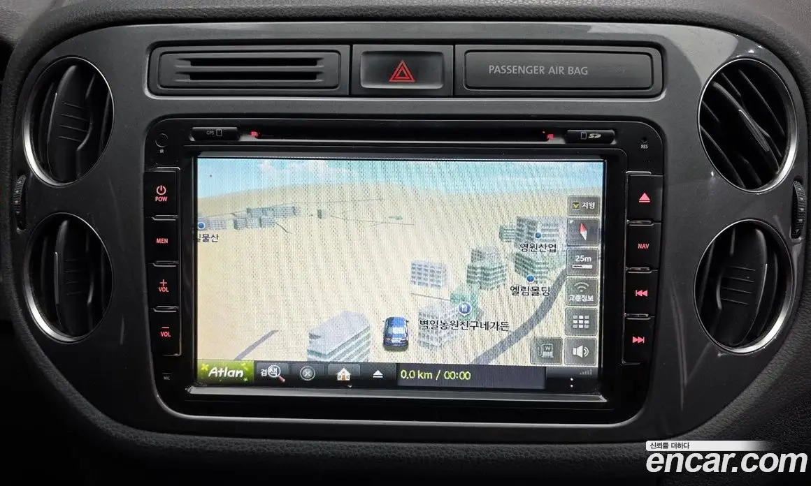 Volkswagen Tiguan 2015 2.0 автомат (гидро), фото 14