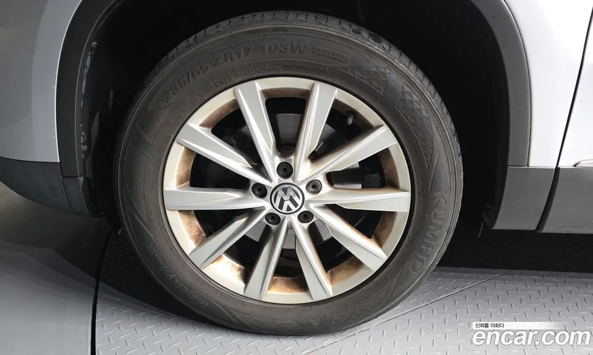 Volkswagen Tiguan 2015 2.0 автомат (гидро), фото 5