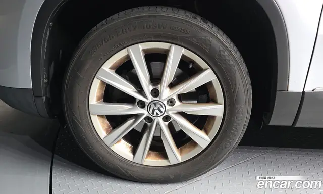 Volkswagen Tiguan 2015 2.0 автомат (гидро), миниатюра 5