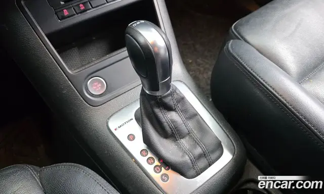 Volkswagen Tiguan 2015 2.0 автомат (гидро), миниатюра 9