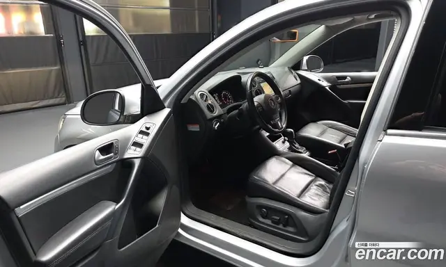 Volkswagen Tiguan 2015 2.0 автомат (гидро), миниатюра 10