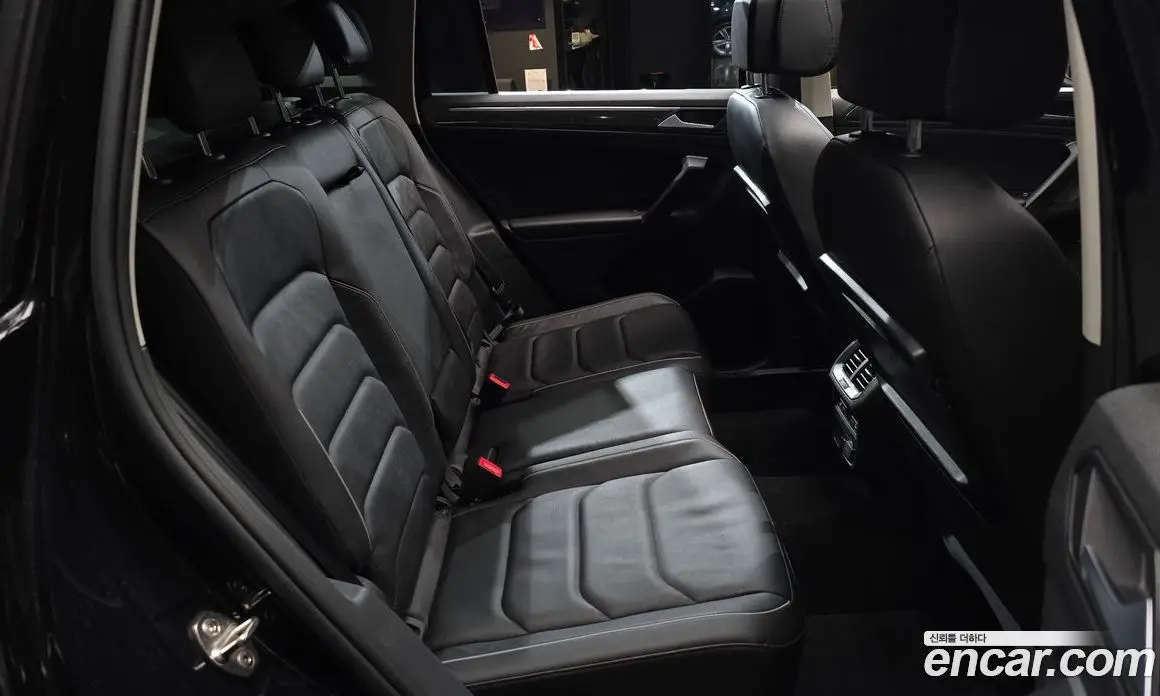 Volkswagen Tiguan 2020 2.0 автомат (гидро), фото 11