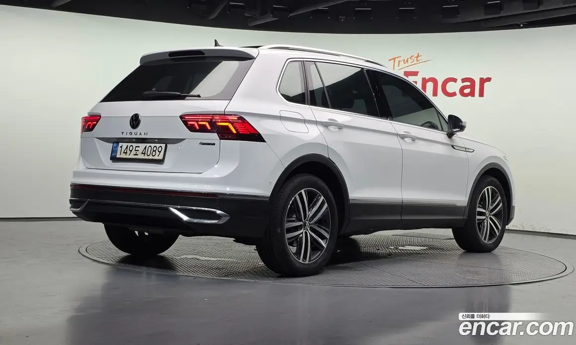 Volkswagen Tiguan 2021 2.0 автомат (гидро), фото 2 Volkswagen Tiguan 2021 2.0 автомат (гидро), фото 2