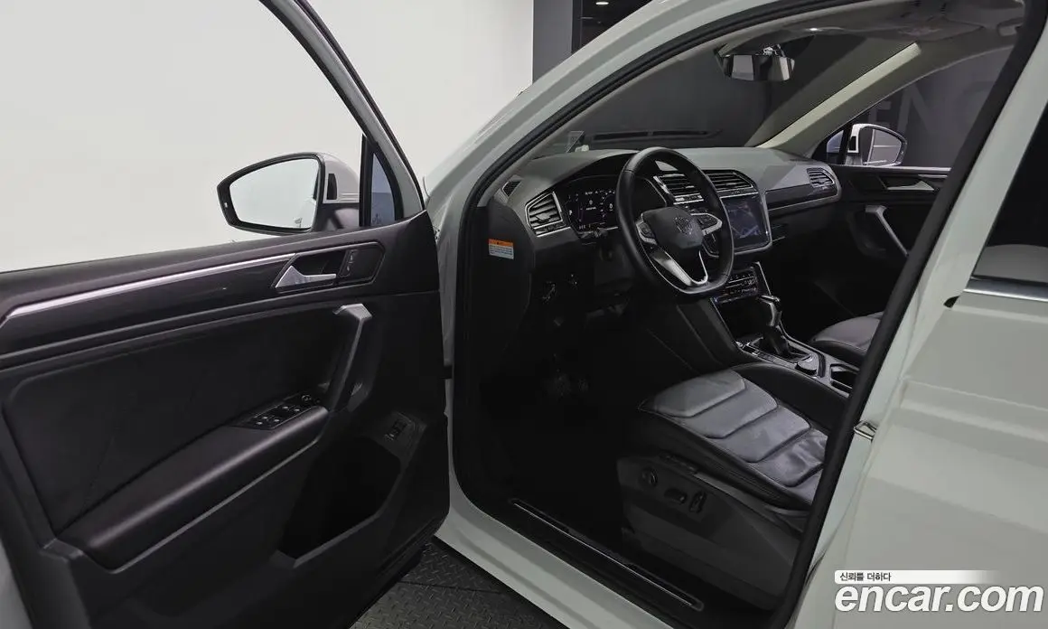 Volkswagen Tiguan 2021 2.0 автомат (гидро), фото 10 Volkswagen Tiguan 2021 2.0 автомат (гидро), фото 10
