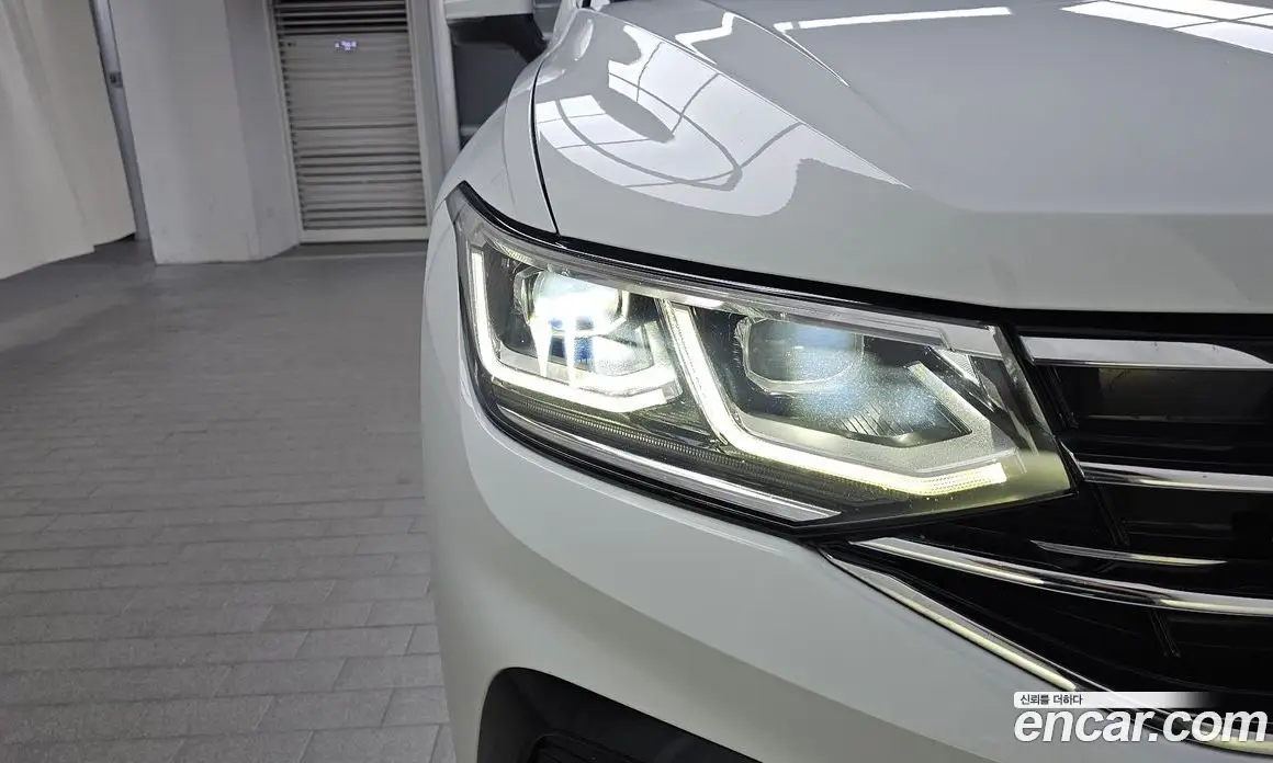 Volkswagen Tiguan 2022 2.0 автомат (гидро), фото 8 Volkswagen Tiguan 2022 2.0 автомат (гидро), фото 8