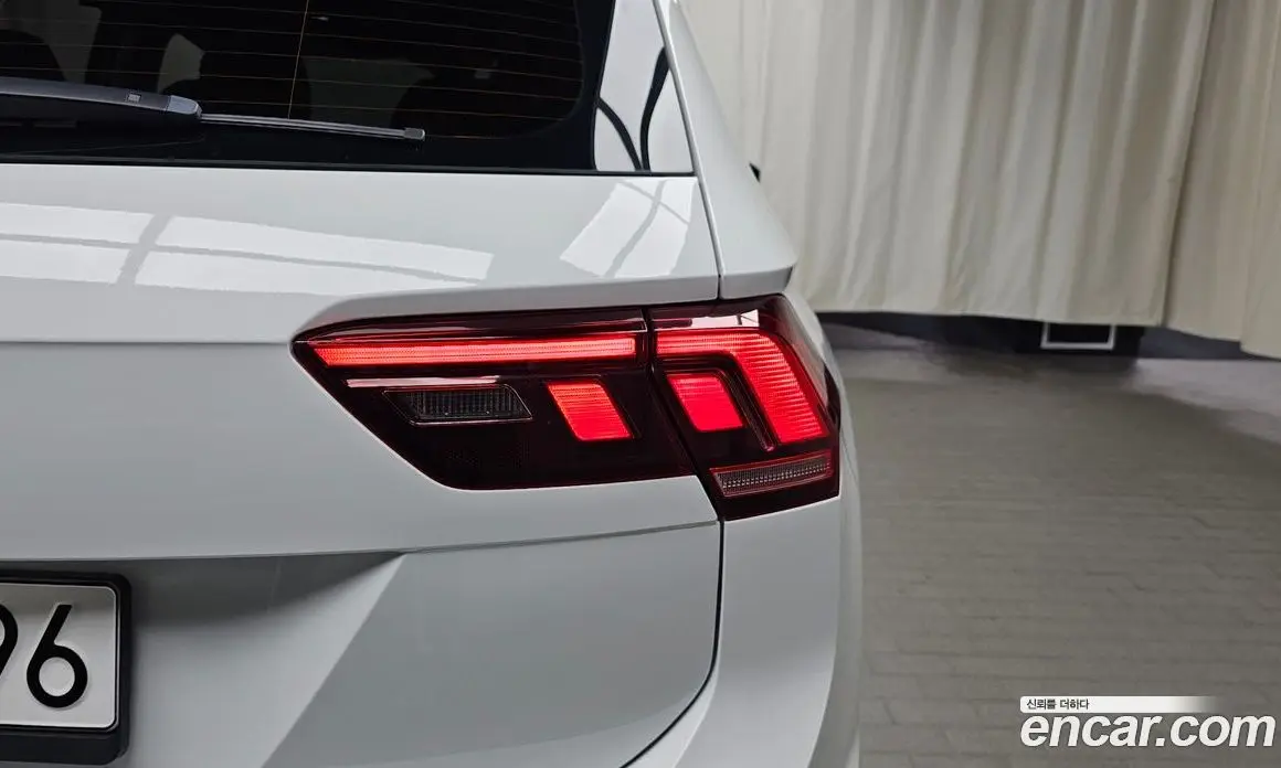 Volkswagen Tiguan 2022 2.0 автомат (гидро), фото 9 Volkswagen Tiguan 2022 2.0 автомат (гидро), фото 9