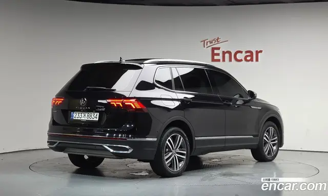 Volkswagen Tiguan 2023 2.0 автомат (гидро), миниатюра 1