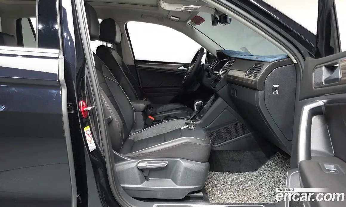 Volkswagen Tiguan 2023 2.0 автомат (гидро), фото 15