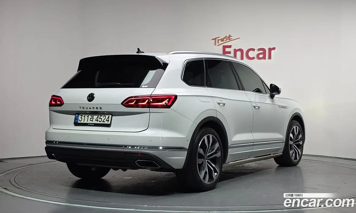 Volkswagen Touareg 2021 4.0 автомат (гидро), фото 2 Volkswagen Touareg 2021 4.0 автомат (гидро), фото 2
