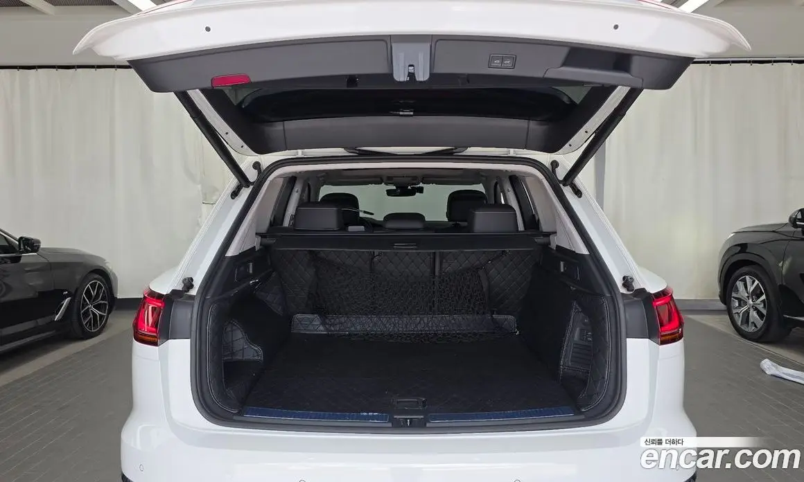 Volkswagen Touareg 2021 4.0 автомат (гидро), фото 26 Volkswagen Touareg 2021 4.0 автомат (гидро), фото 26
