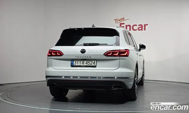 Volkswagen Touareg 2021 4.0 автомат (гидро), миниатюра 4 Volkswagen Touareg 2021 4.0 автомат (гидро), миниатюра 4