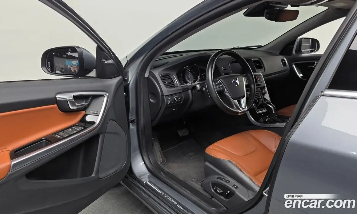 Volvo S60 2018 2.0 автомат (гидро), фото 13 Volvo S60 2018 2.0 автомат (гидро), фото 13