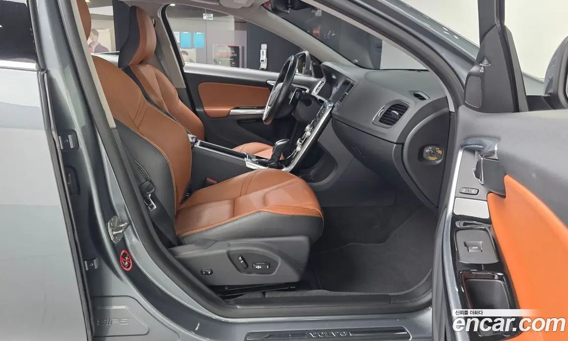 Volvo S60 2018 2.0 автомат (гидро), фото 17 Volvo S60 2018 2.0 автомат (гидро), фото 17