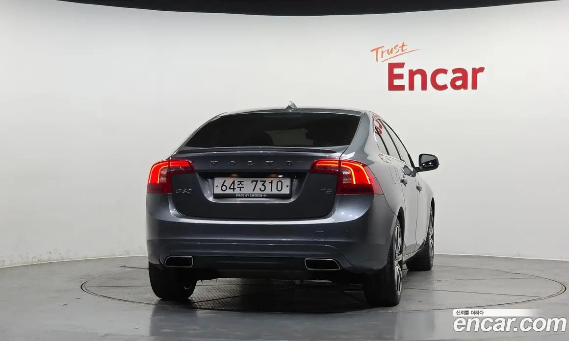 Volvo S60 2018 2.0 автомат (гидро), фото 4 Volvo S60 2018 2.0 автомат (гидро), фото 4
