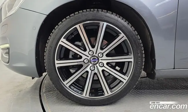 Volvo S60 2018 2.0 автомат (гидро), миниатюра 5 Volvo S60 2018 2.0 автомат (гидро), миниатюра 5