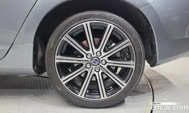 Volvo S60 2018 2.0 автомат (гидро), миниатюра 7 Volvo S60 2018 2.0 автомат (гидро), миниатюра 7
