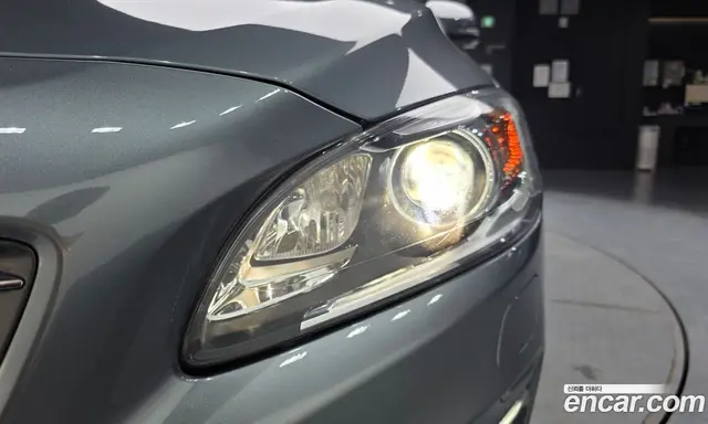 Volvo S60 2018 2.0 автомат (гидро), миниатюра 8 Volvo S60 2018 2.0 автомат (гидро), миниатюра 8