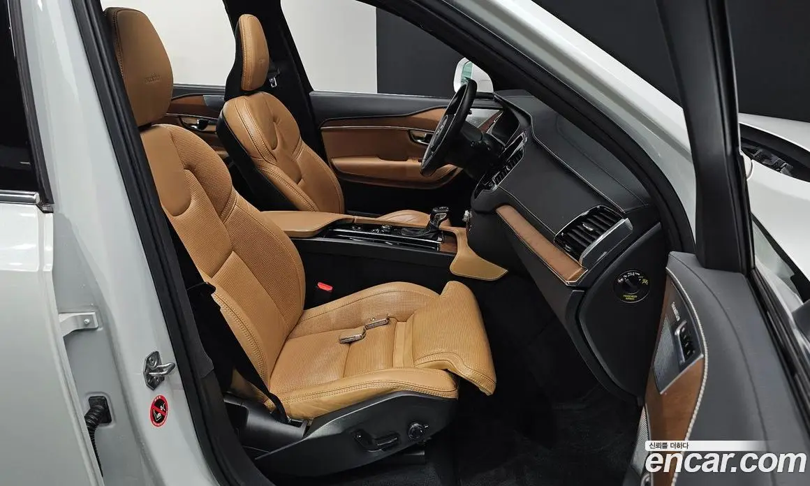 Volvo XC90 2019 2.0 автомат (гидро), фото 15 Volvo XC90 2019 2.0 автомат (гидро), фото 15