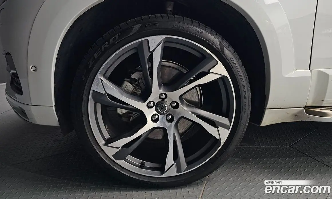 Volvo XC90 2019 2.0 автомат (гидро), фото 4 Volvo XC90 2019 2.0 автомат (гидро), фото 4
