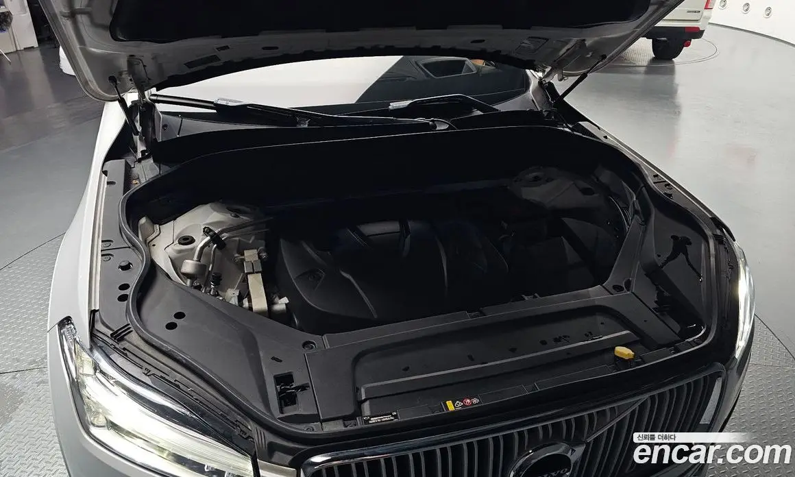 Volvo XC90 2019 2.0 автомат (гидро), фото 5 Volvo XC90 2019 2.0 автомат (гидро), фото 5