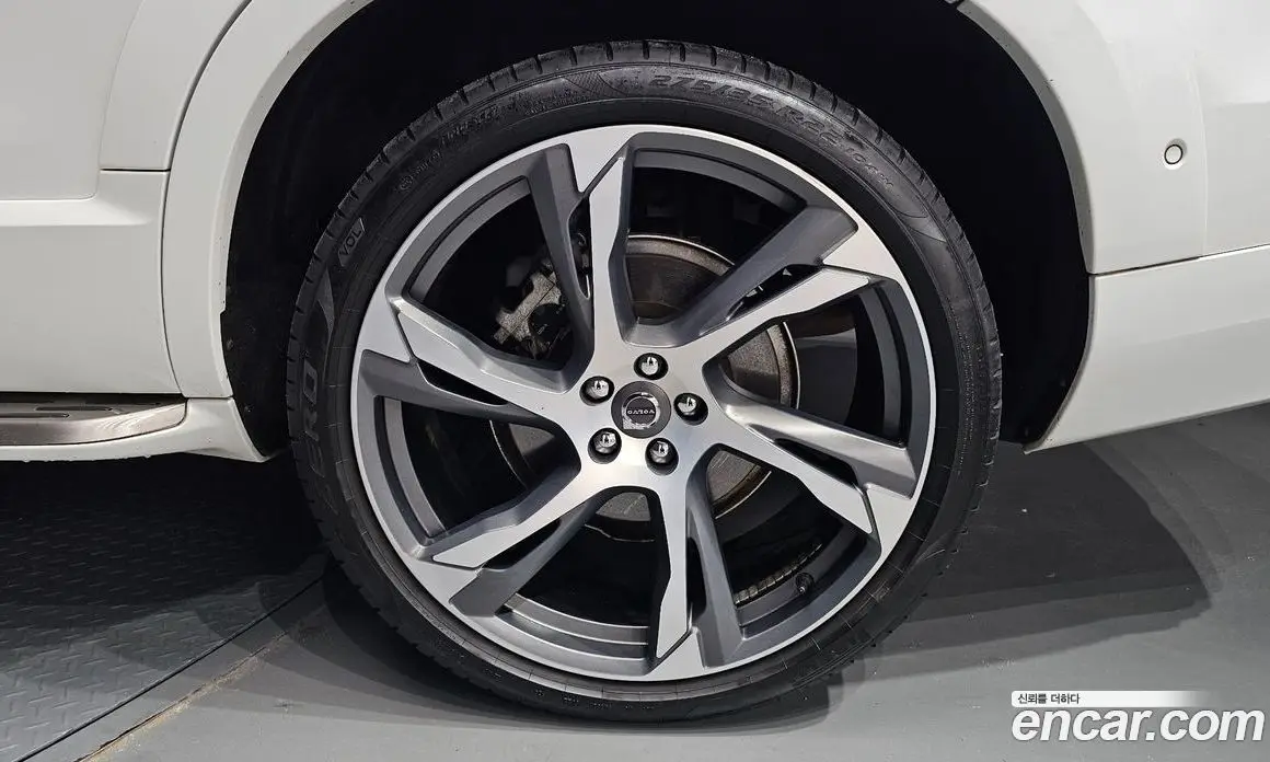 Volvo XC90 2019 2.0 автомат (гидро), фото 6 Volvo XC90 2019 2.0 автомат (гидро), фото 6