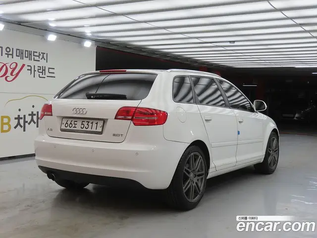 Audi A3 2010 2.0 автомат (гидро), миниатюра 4 Audi A3 2010 2.0 автомат (гидро), миниатюра 4