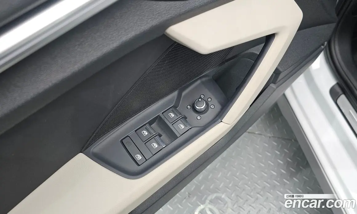 Audi A3 2023 2.0 автомат (гидро), фото 26 Audi A3 2023 2.0 автомат (гидро), фото 26