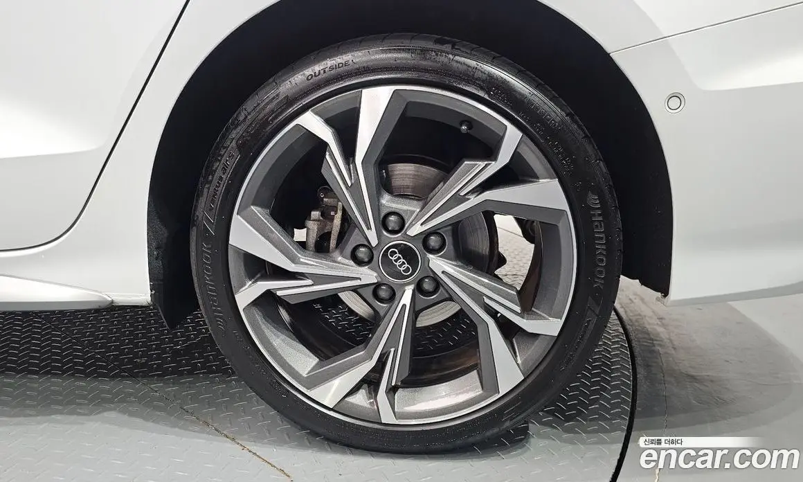 Audi A3 2023 2.0 автомат (гидро), фото 7 Audi A3 2023 2.0 автомат (гидро), фото 7