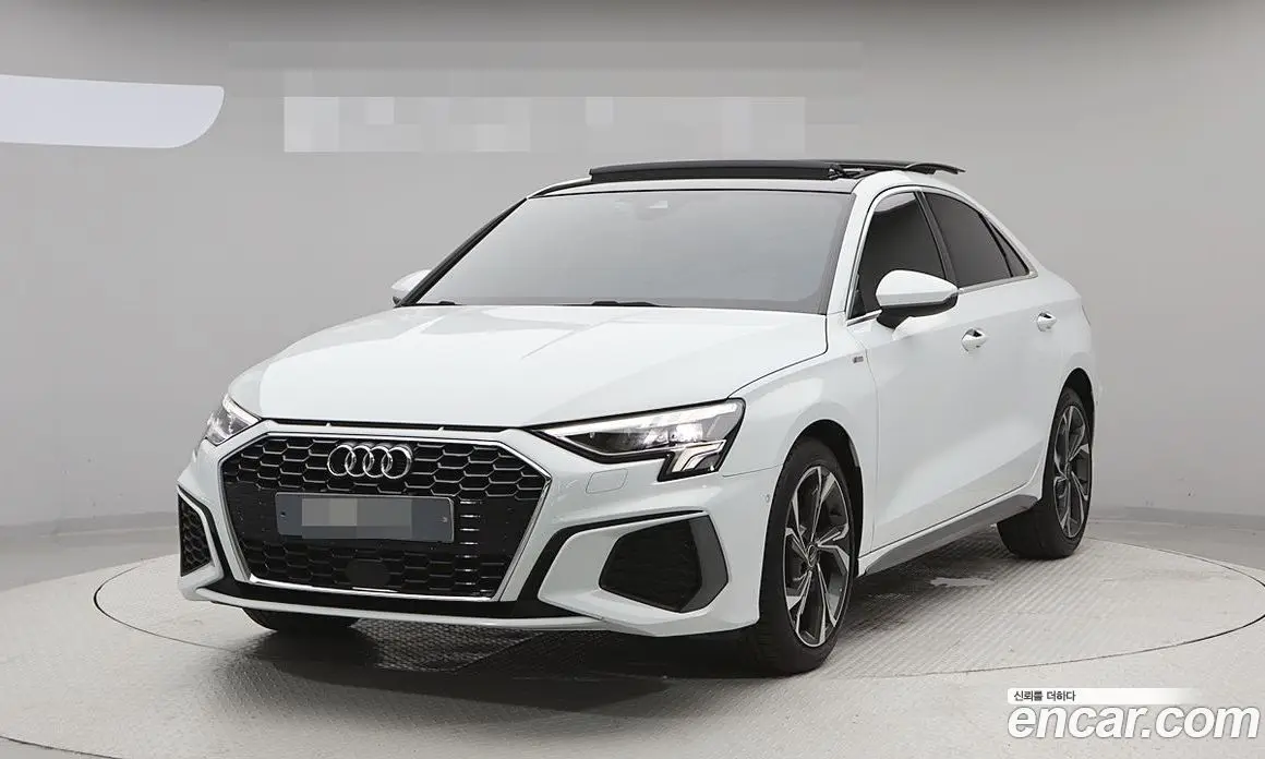 Audi A3 2023 2.0 автомат (гидро), фото 1 Audi A3 2023 2.0 автомат (гидро), фото 1