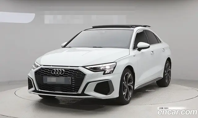Audi A3 2023 2.0 автомат (гидро), миниатюра 1 Audi A3 2023 2.0 автомат (гидро), миниатюра 1