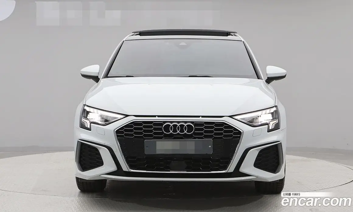 Audi A3 2023 2.0 автомат (гидро), фото 3 Audi A3 2023 2.0 автомат (гидро), фото 3