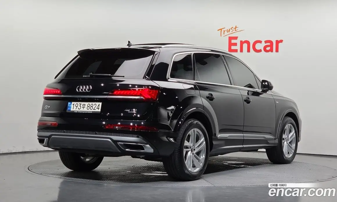 Audi Q7 2021 3.0 автомат (гидро), фото 2 Audi Q7 2021 3.0 автомат (гидро), фото 2