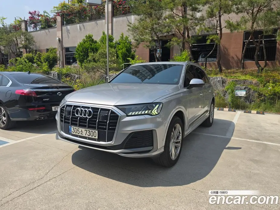 Audi Q7 2021 3.0 автомат (гидро), фото 1 Audi Q7 2021 3.0 автомат (гидро), фото 1