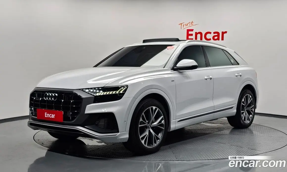 Audi Q8 2021 3.0 автомат (гидро), фото 1 Audi Q8 2021 3.0 автомат (гидро), фото 1