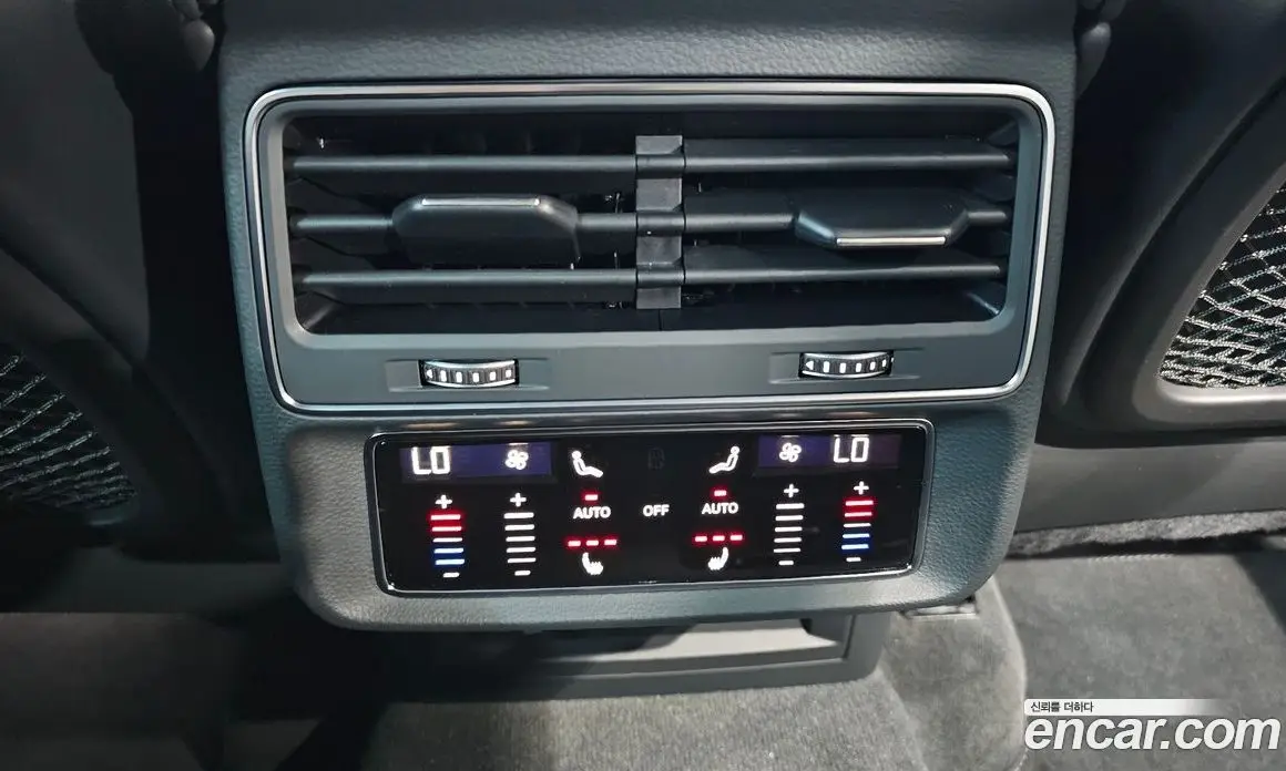 Audi Q8 2021 3.0 автомат (гидро), фото 17 Audi Q8 2021 3.0 автомат (гидро), фото 17
